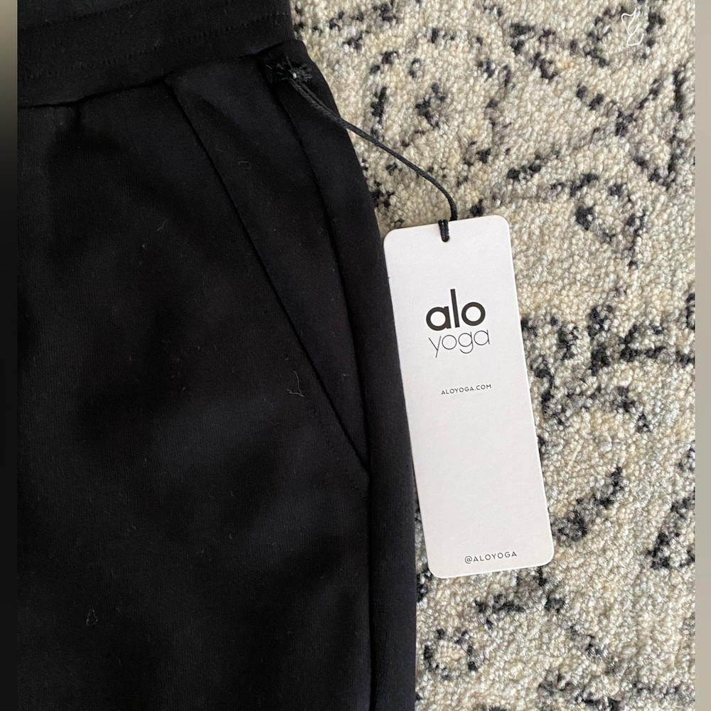 alo 7/8 easy sweatpants with drawstring